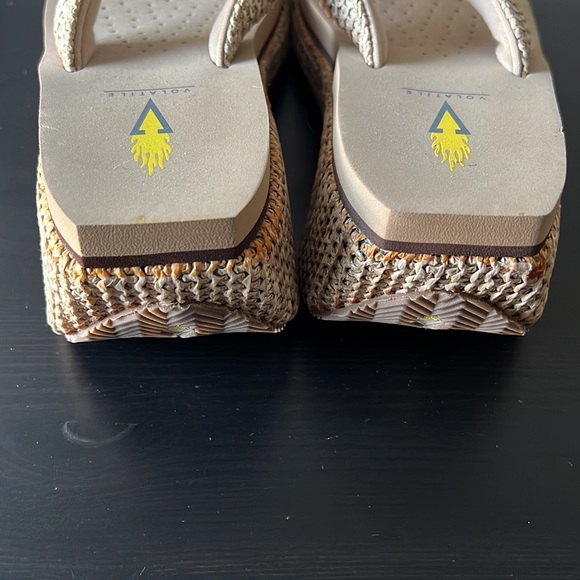 Volatile sandals - Picture 3 of 7